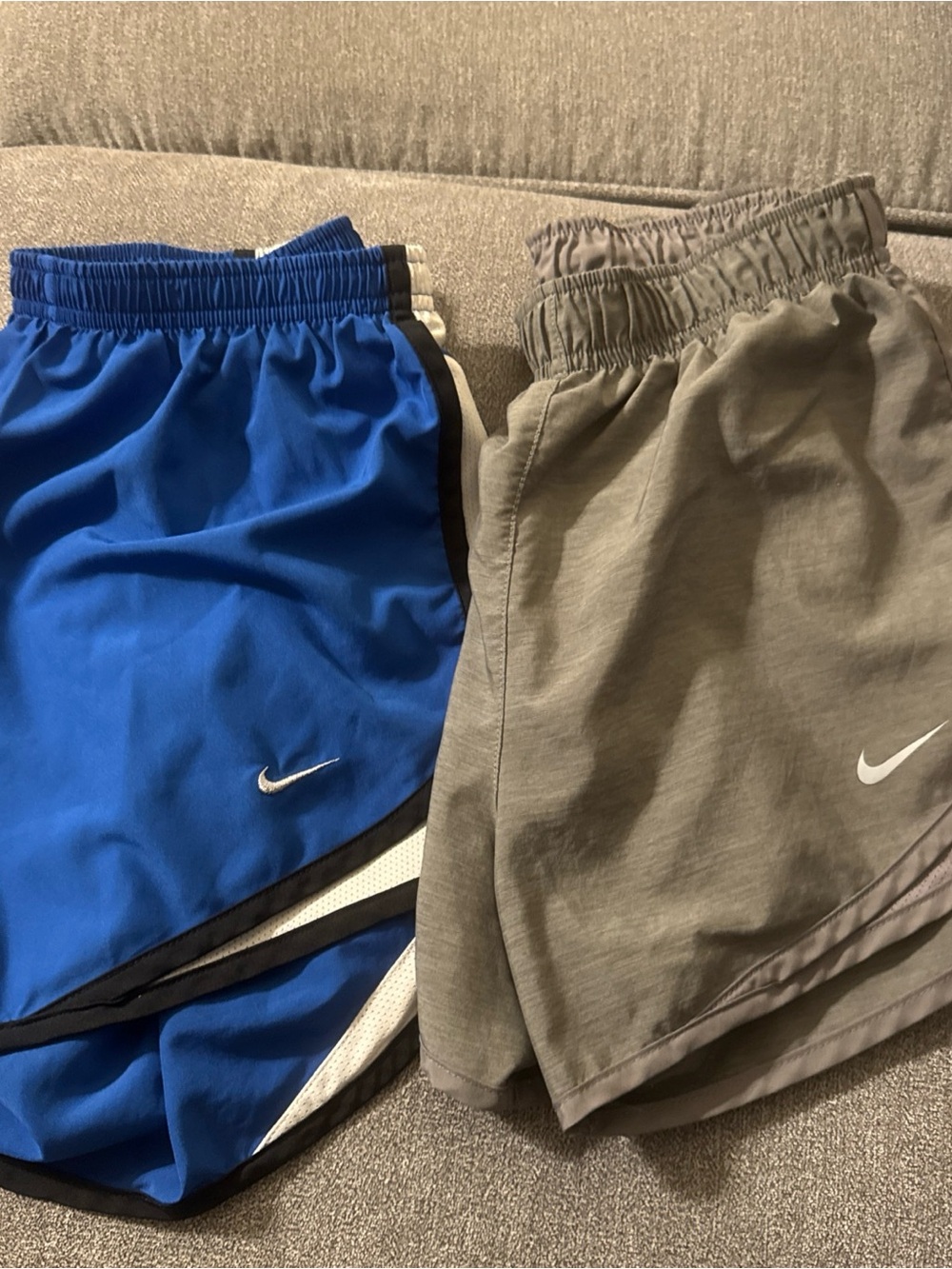 NIKE WOMENS SMALL LOT OF 2 ATHLETIC SHORTS EUC